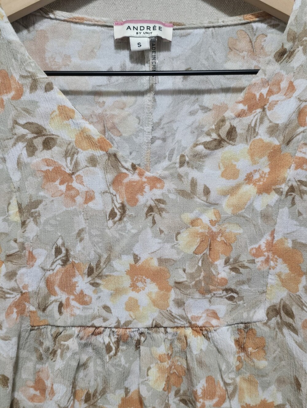 ANDRÉE by Unit Floral Boho Blouse Small Rayon Babydoll Top Ruffle Sleeve Peasant - Picture 5 of 9
